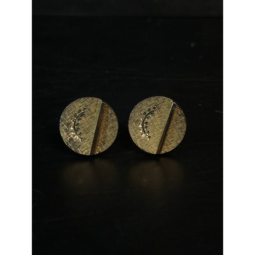 Vintage Gold Tone Cufflinks Round Leaf Design 0.82"